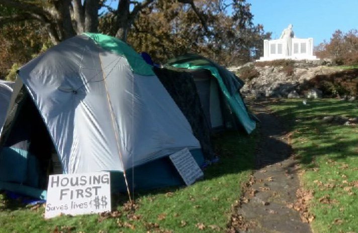 Oak Bay tent city campers may remain past Oct. 31 deadline at Uplands Park cenotaph