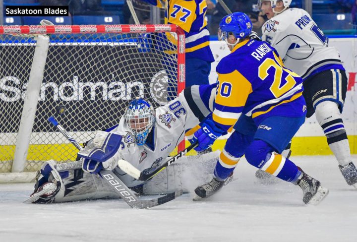 Griffin Outhouse made 28 saves for the Royals in a 7-2 win in Saskatoon. Photo: Victoria Royals