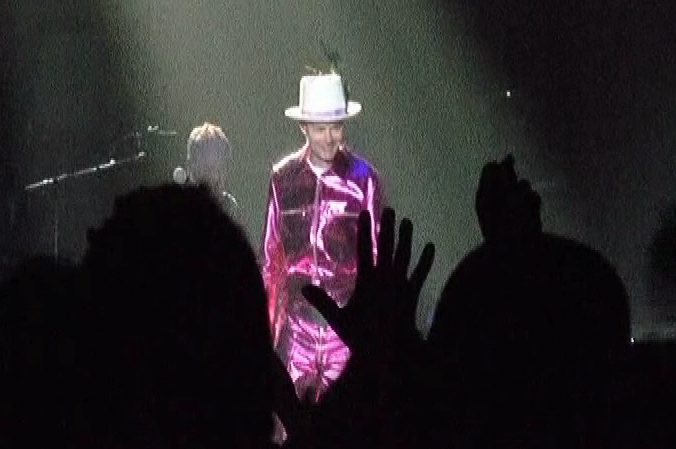 Vancouver Island mourns Tragically Hip frontman Gord Downie