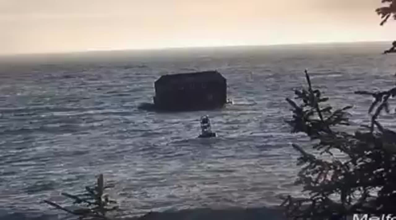 Mystery of house appearing to float away from Ucluelet Harbour