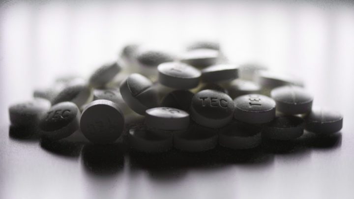 Survey says one-in-eight Canadians have family or friends with opioid addiction