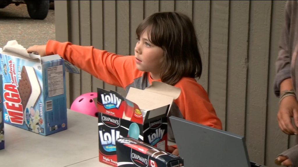 Grade 1 boy sells ice cream to support Hornby Island school