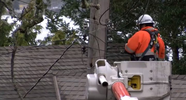 Over 5,000 without power on Vancouver Island as strong winds hit