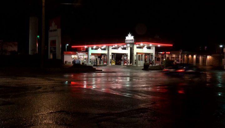 Lower price at the pump helps inflation to slowest pace in more than a year, Stats Canada