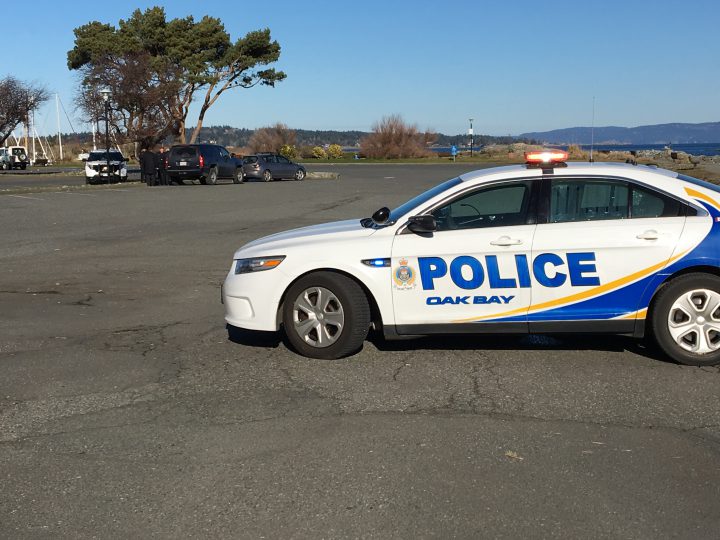 Man in his mid-40s found dead in Oak Bay Marina parking lot, police investigating