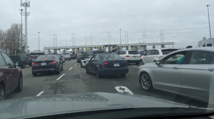 BC Ferries customers facing sailing waits and full parking on Easter long weekend