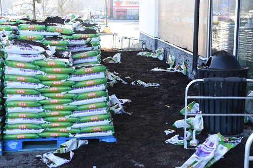 Vandals leave a dirty mess at Port Alberni hardware store