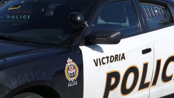 VicPD arrest man following assault and barricade in Esquimalt