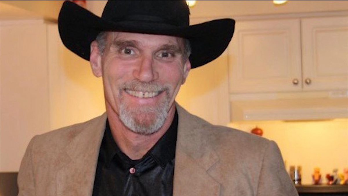 Cowichan Bay man attacked by two men outside his float home