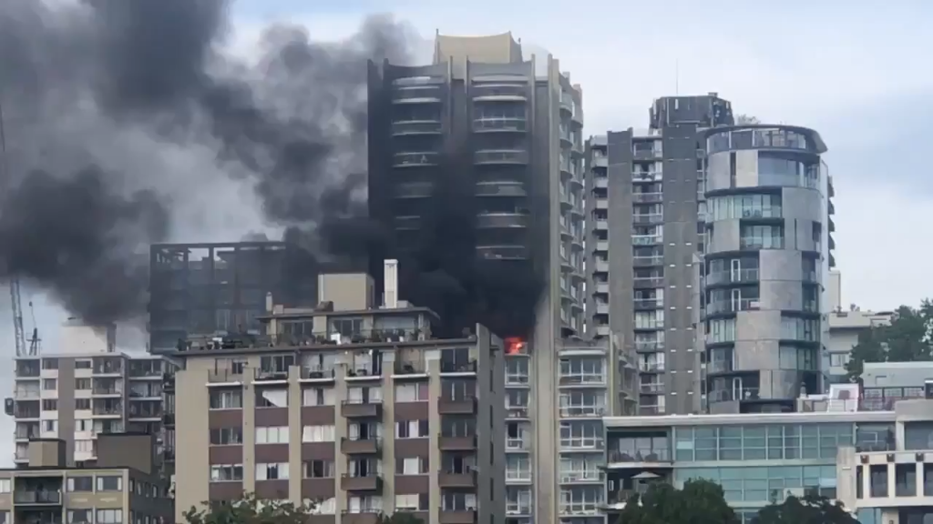 Large apartment fire in Vancouver’s West End contained, no injuries