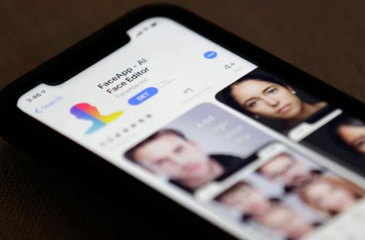 Users of popular FaceApp should be wary of terms of use, experts say