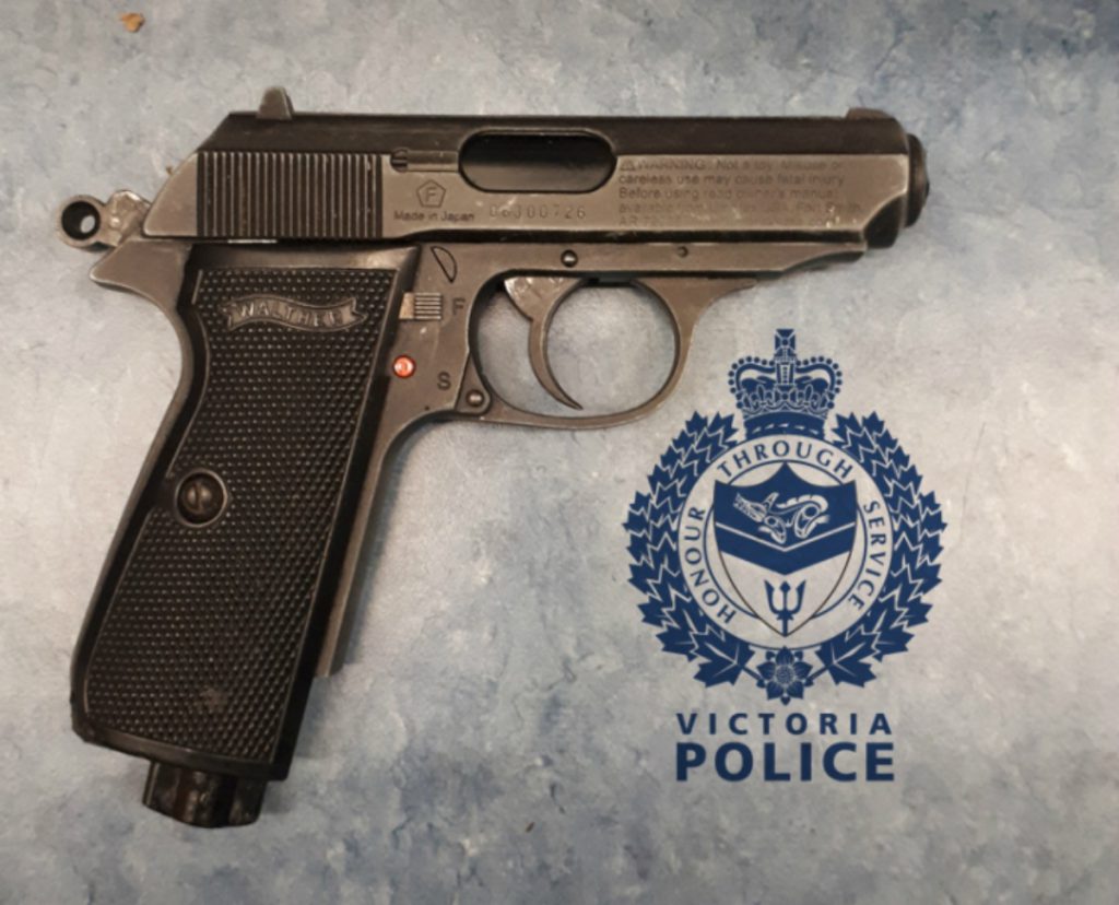 Man wanted on Canada-wide warrant arrested with replica gun