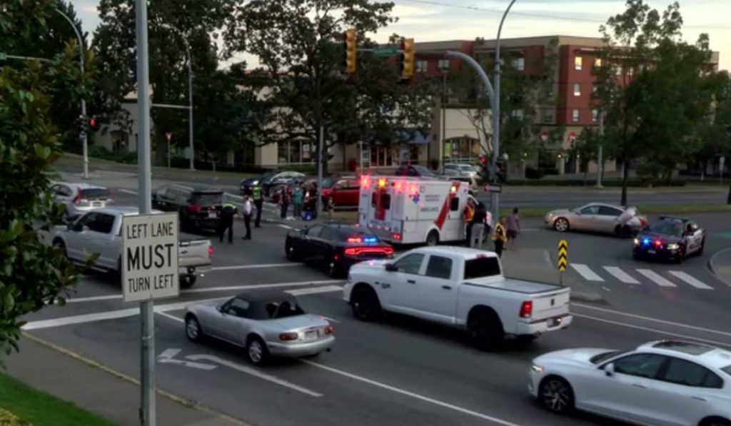 Two vehicle crash slows southbound Saanich traffic on Blanshard