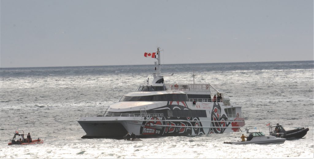 SOS in Ross Bay sees Coast Guard vessels; V2V Empress respond