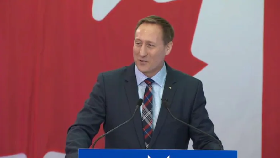 Former cabinet minister Peter MacKay announces Tory leadership bid