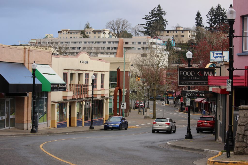 Proposed measure would allow downtown Nanaimo restaurants to expand patio space onto city sidewalks