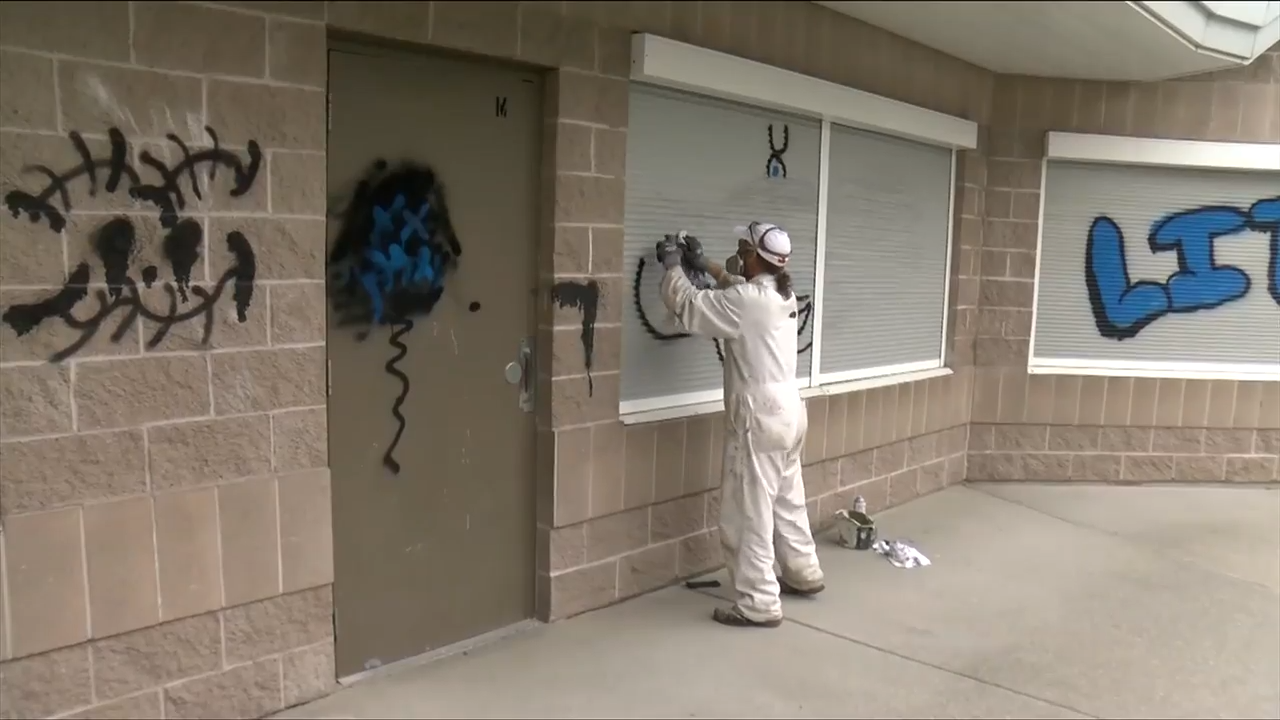 Nanaimo Dairy Queen offers up blizzards to help catch spraypainters