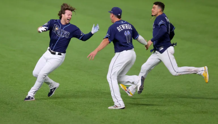 Rays walk off for win over Dodgers to even World Series, series tied