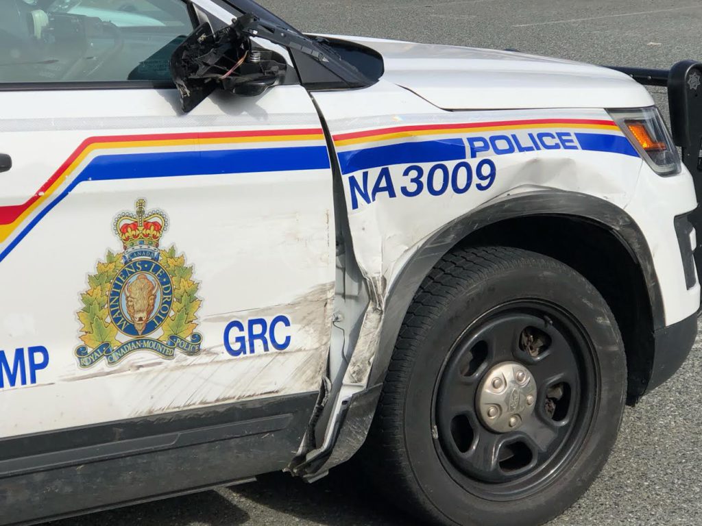 Man arrested after driving into multiple Nanaimo RCMP vehicles