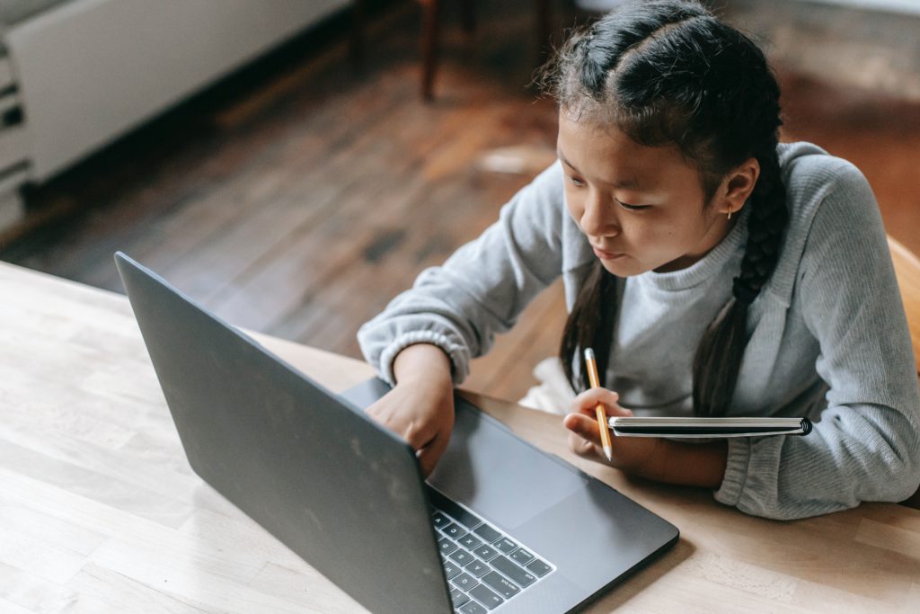 Vancouver Island Regional Library holding coding contest for girls