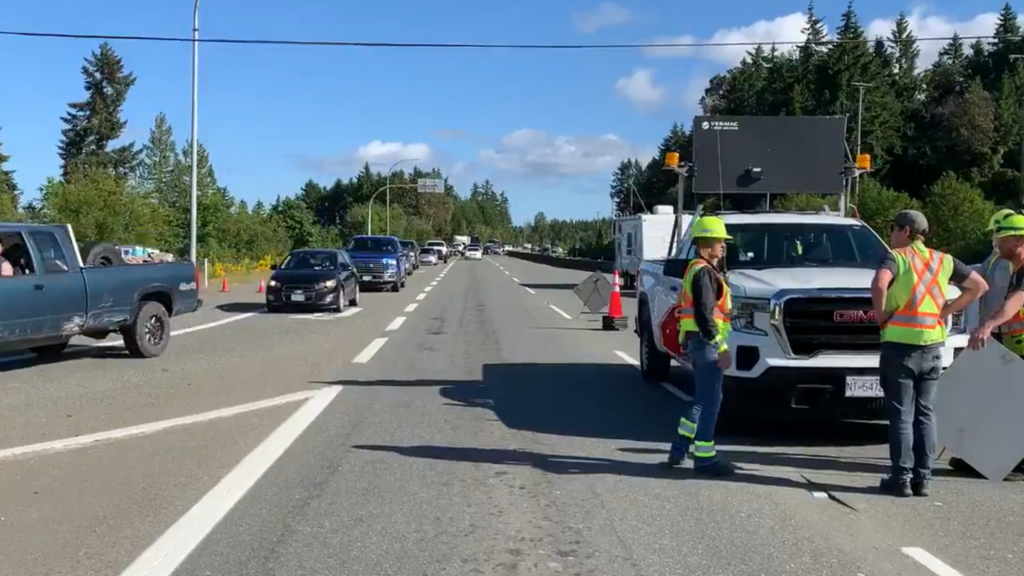 Northbound Malahat reopens to traffic following serious crash