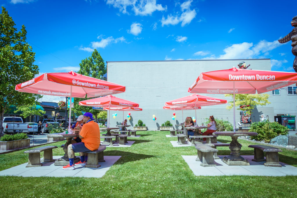 Outdoor food court returns to downtown Duncan