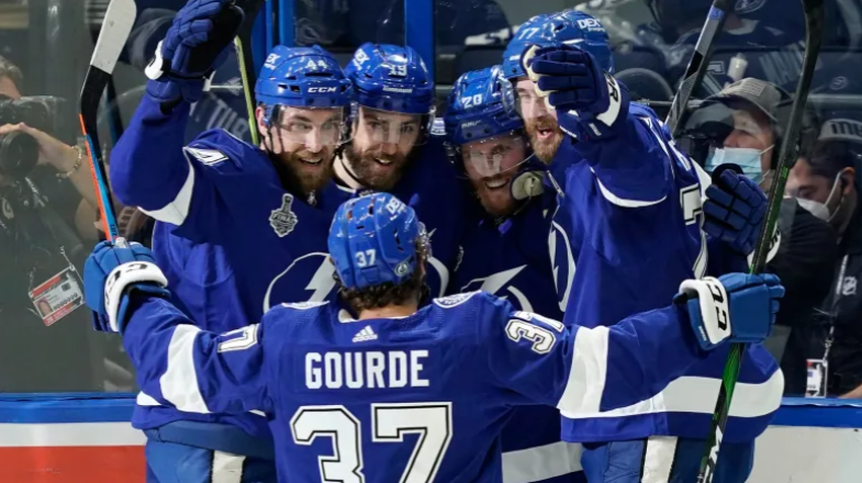 Zapped: Lightning too much for Canadiens in Stanley Cup final opener