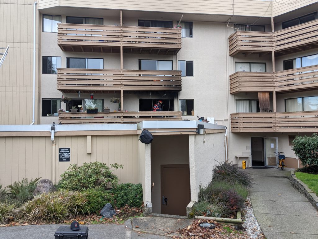 Saanich Police investigating late-night fatal apartment fire