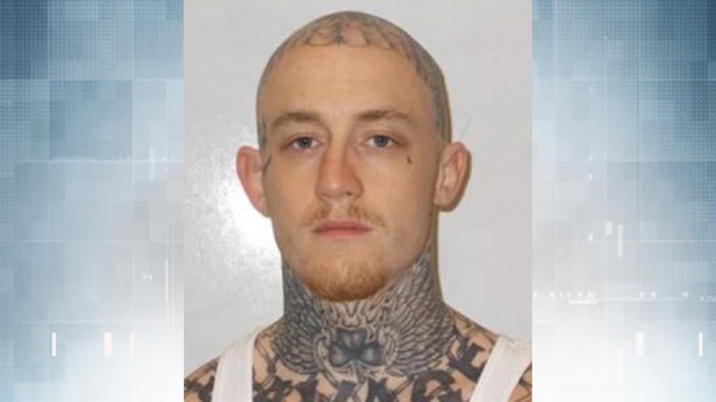 VicPD searching for man on Canada-wide warrant, may have travelled to Victoria