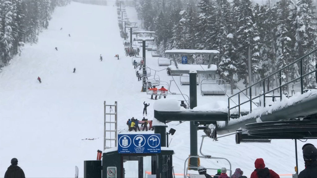 Mt. Washington staff, members of the public rescue child falling from chairlift (VIDEO)