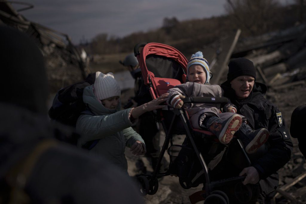 Ukrainians flee some besieged cities as conditions worsen