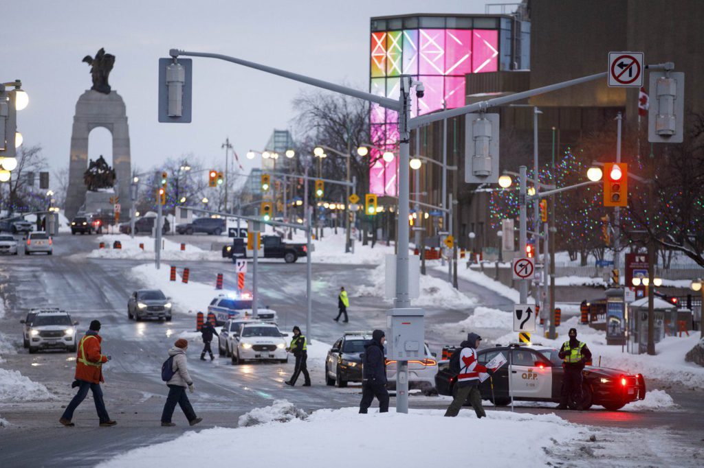 Ottawa businesses hurt by protest convoy can apply for $10K in funding: feds