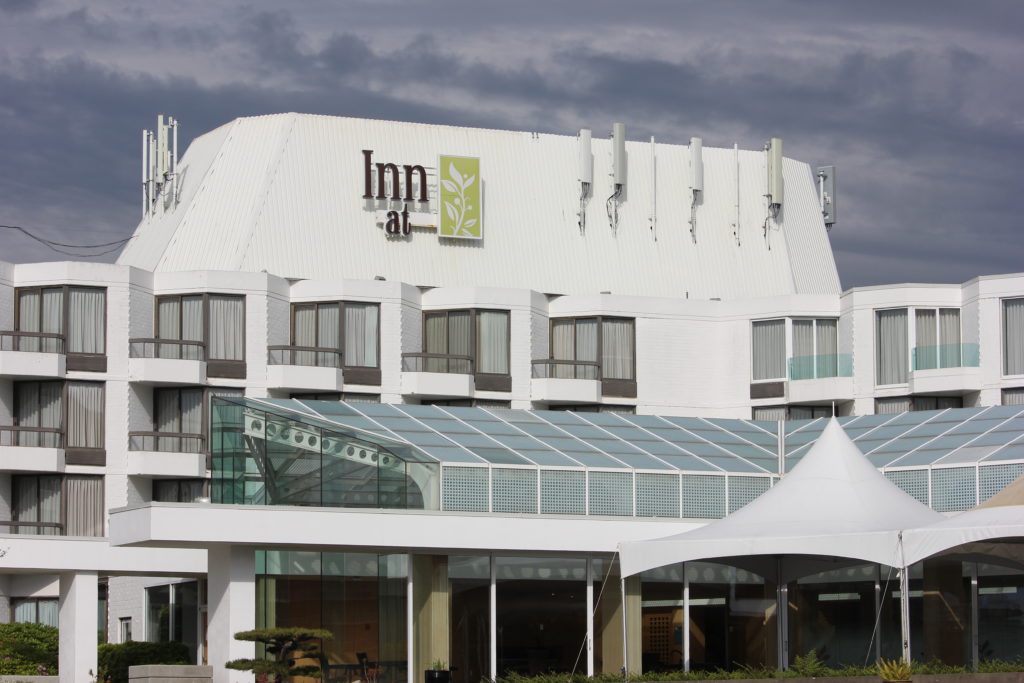 Inn at Laurel Point workers wages to increase 20% over 4 years with new contract