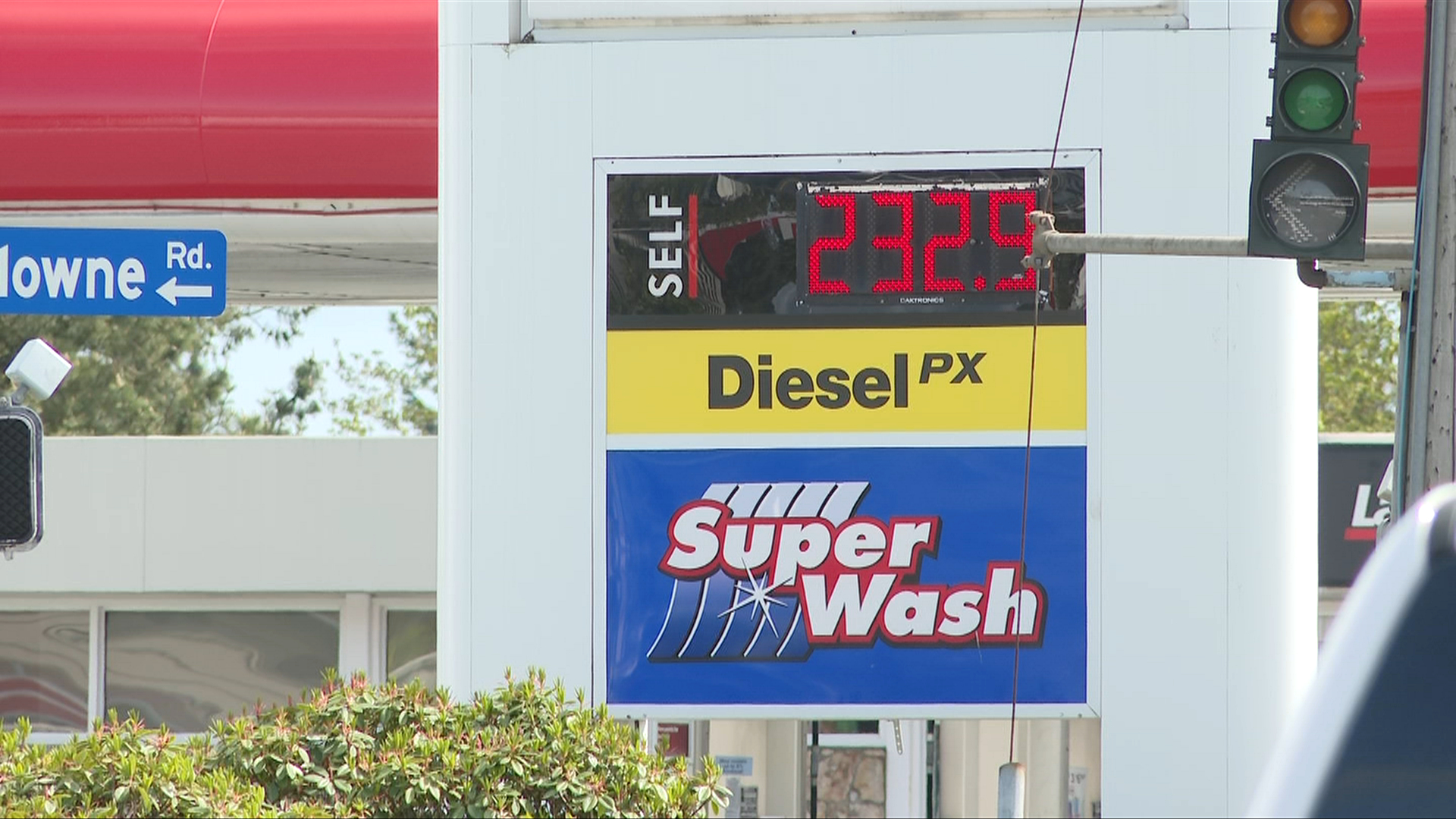 At 232.9 cents per litre, price of gas once again breaks records in