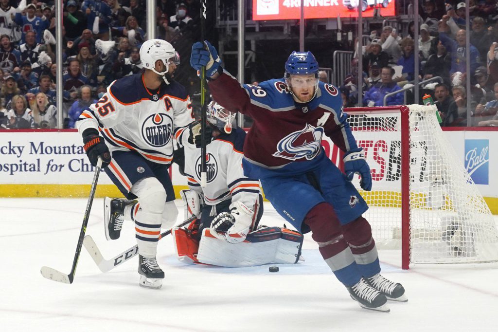 Avalanche down Oilers 8-6 in a wild Game 1 to open Western Conference final