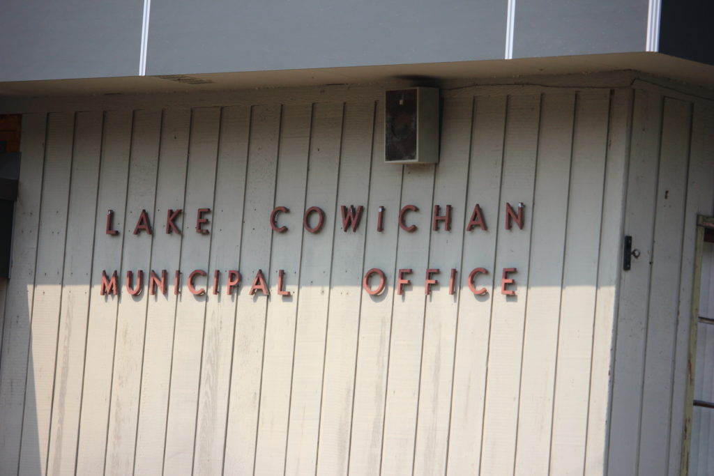 2 mayoral, 5 councillor candidates seek seats in Lake Cowichan