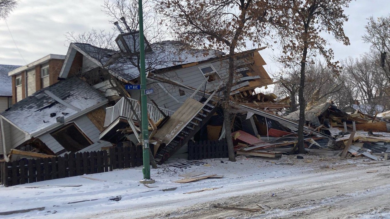 Fire department investigates house explosion in Regina that rocks