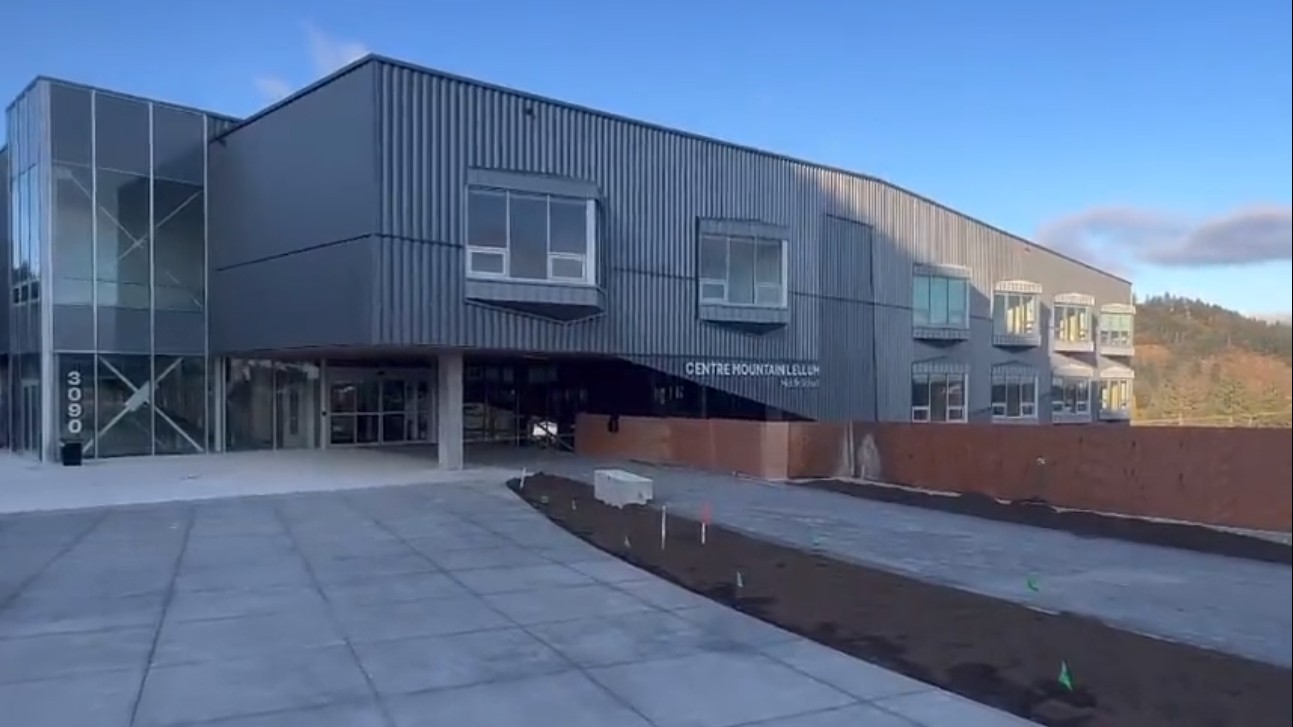 Delayed Langford middle school opens to students