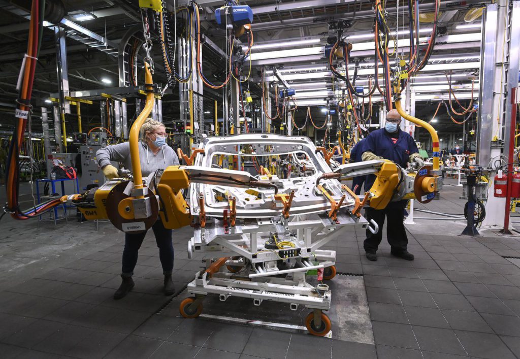 Statistics Canada says manufacturing sales unchanged in September at $70.4B