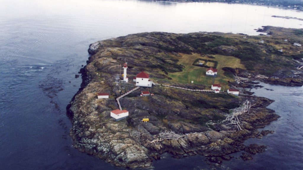 Light the way: Coast Guard seeking assistant lightkeepers in B.C.