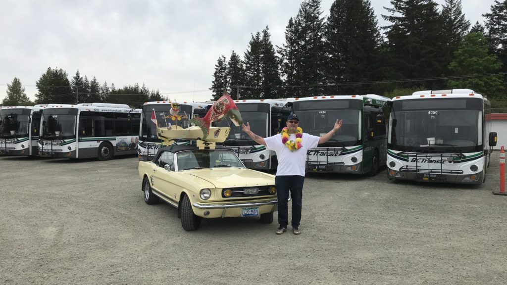 Comox Valley bus driver known as 'Flowerman' receives community award