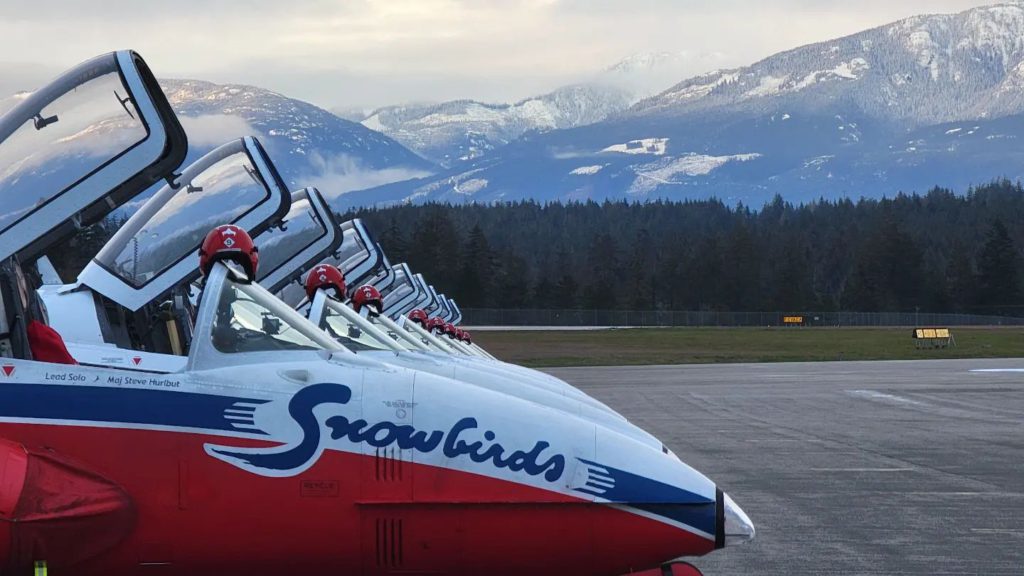 Snowbirds release flying schedule for Comox spring training