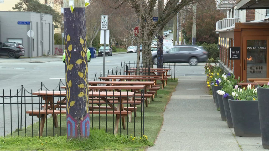 Victoria to dish up options for expanding patio program as expiry nears