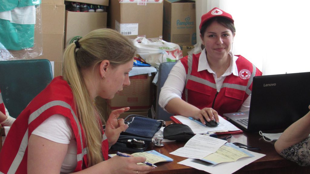 'A bit of help': Canadian Red Cross funding medical clinics for displaced in Ukraine