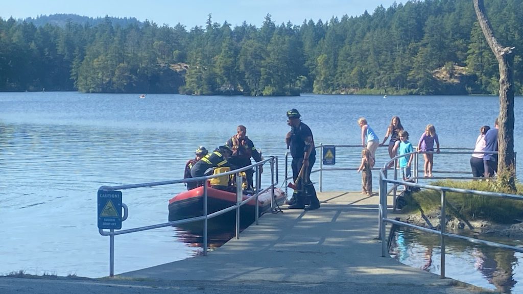 Crews respond to fire at Thetis Lake park