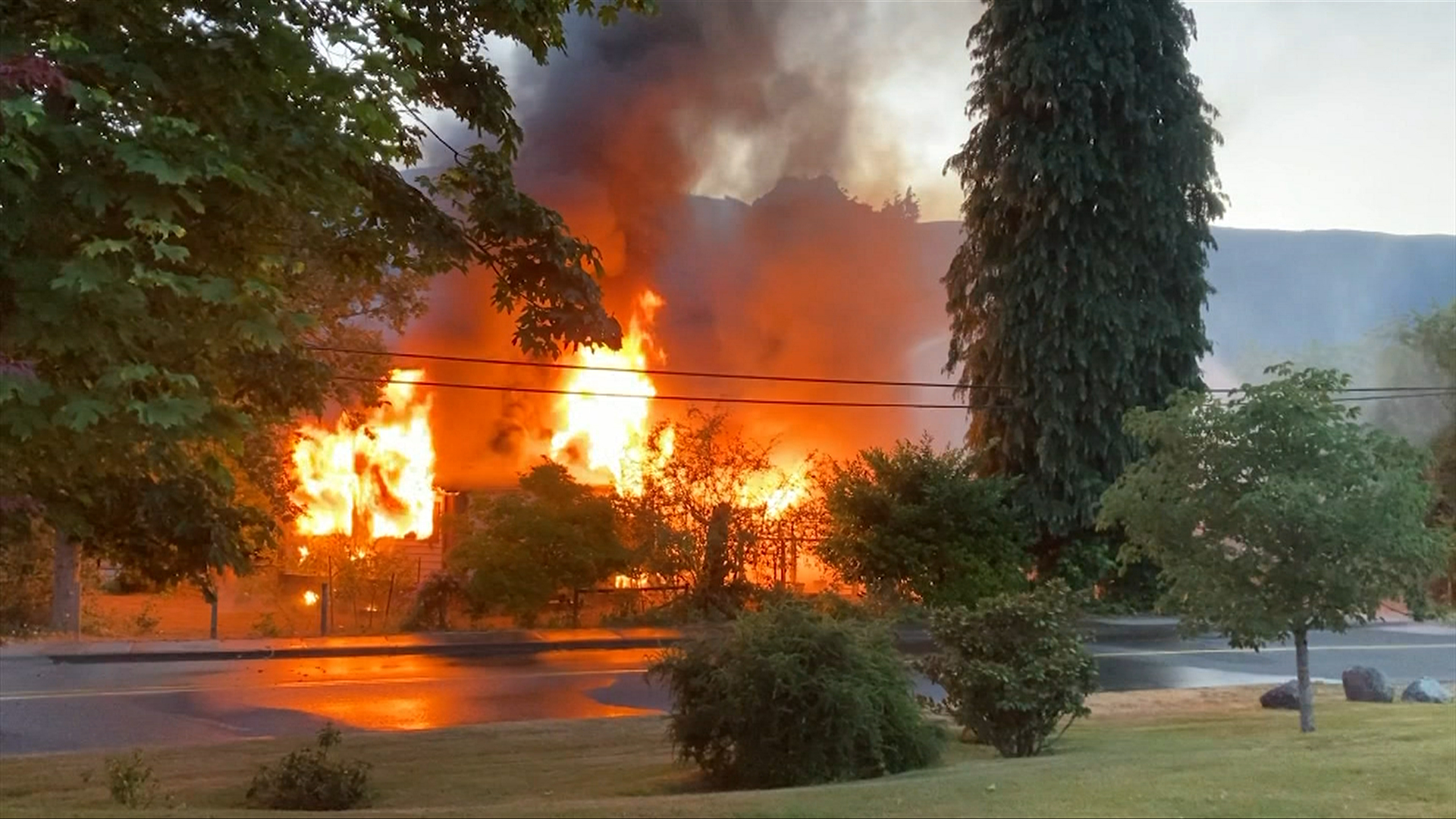 'We would have died': Lake Cowichan family saved from burning home - Vimarsana News