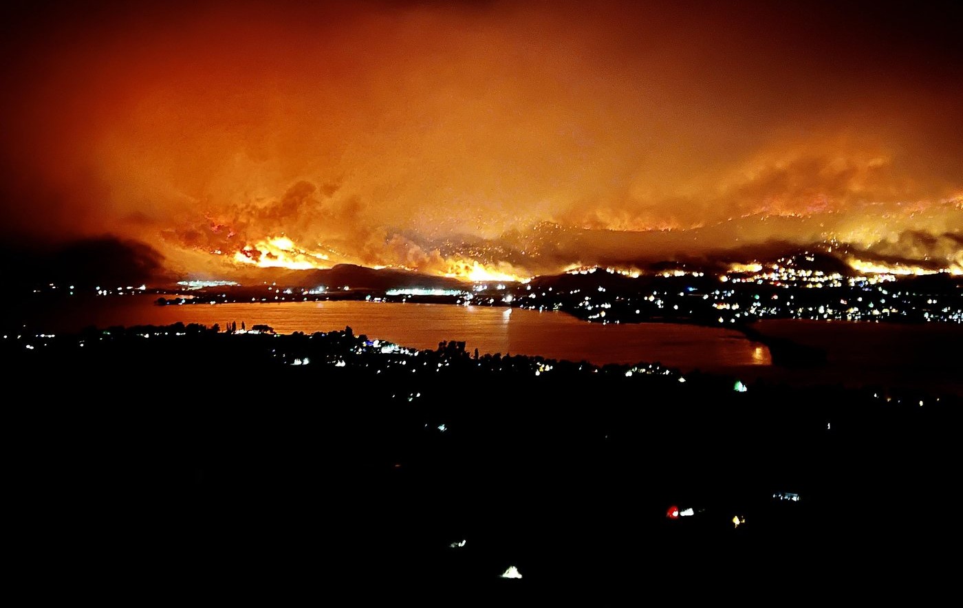 Winds play key role as wildfire continues to threaten Osoyoos, B.C. - Vimarsana News