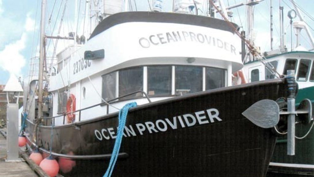 32,000 pounds of tuna seized from Vancouver Island fishing boat