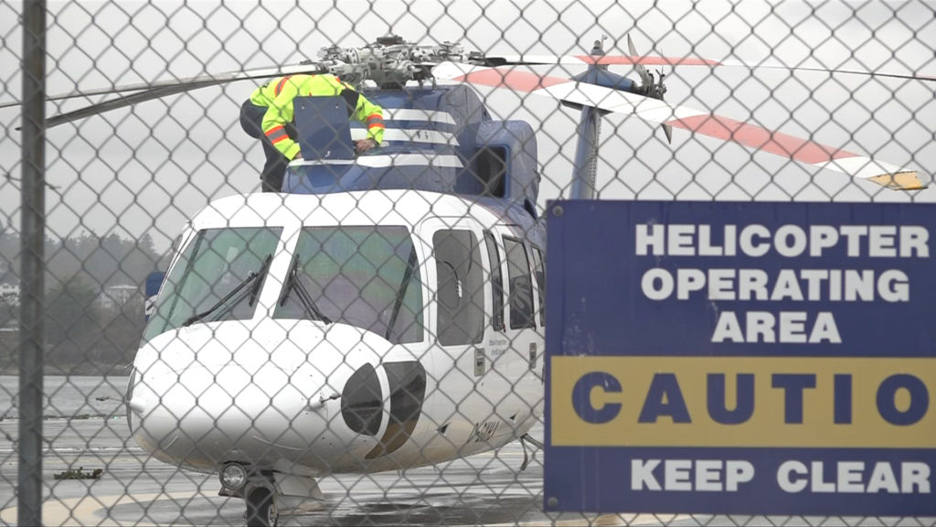 Passengers, pilots safe but 'shaken up' after lightning strikes Victoria-bound helicopter