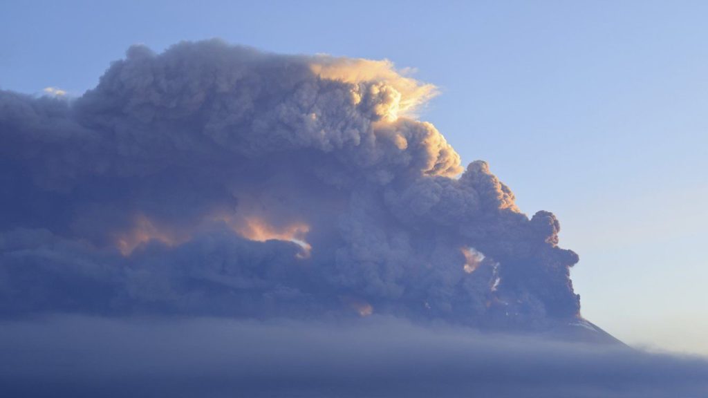 Volcanic ash cloud cancels, delays flights at B.C. airport